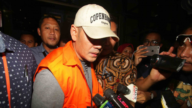 Tersangka kasus suap pemberian fasilitas dan perizinan di Lapas Sukamiskin, Fahmi Darmawansyah