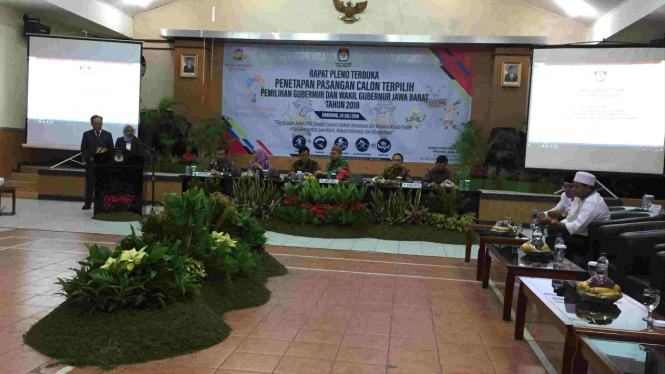 Rapat pleno KPU Jabar tetapkan Ridwan Kamil Gubernur Terpilih