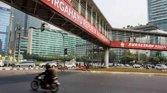 Jembatan Penyebrangan Orang (JPO) di Bundaran HI Jakarta