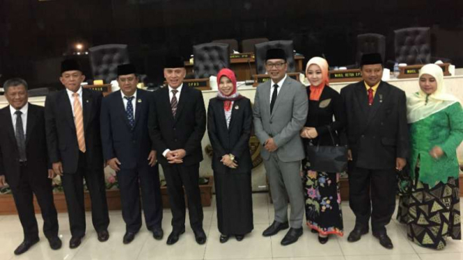 Gubernur Jawa Barat terpilih Ridwan Kamil di DPRD Jawa Barat, Rabu, 25 Juli 2018