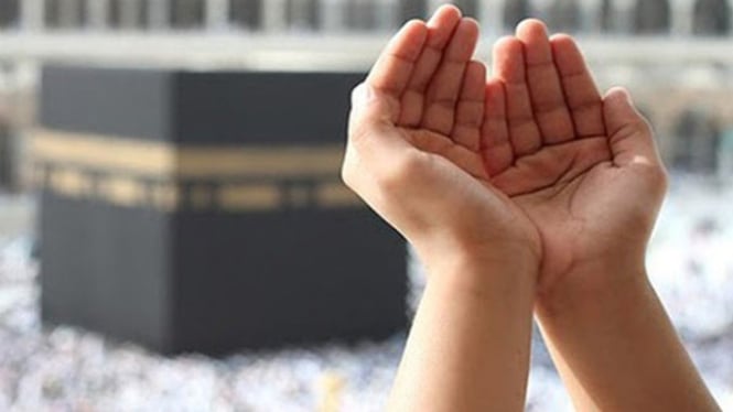 Ilustrasi berdoa saat haji.