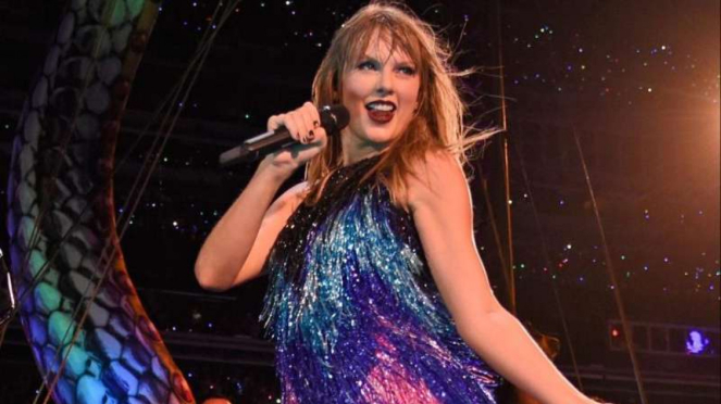 Taylor Swift konser di MetLife Stadium, Amerika Serikat.