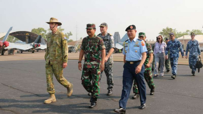Panglima TNI saksikan kedatangan pesawat F-16 TNI AU di RAAF Darwin