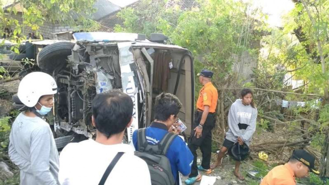 Kecelakaan bus di Uluwatu Bali, Jumat 27 Juli 2018.