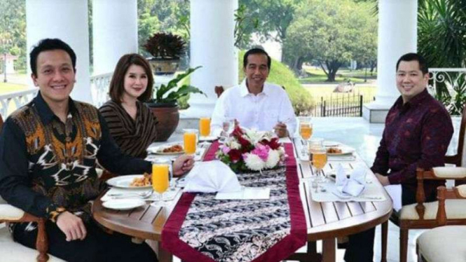 Presiden Jokowi makan siang bersama Ketua Umum PSI dan Perindo di Istana Bogor