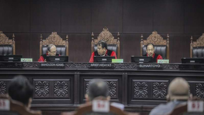 Mahkamah Konstitusi menggelar sidang pengujian UU di ruang sidang MK 
