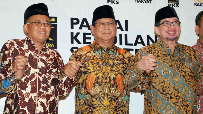 Pertemuan Prabowo Subianto dengan Presiden PKS, Sohibul Iman dan Salim Segaf (kanan).