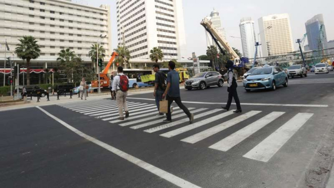 Pelican crossing di Bundahan HI, Jakarta Pusat