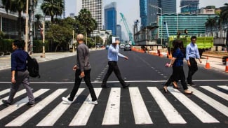 Aqui estão 5 benefícios de caminhar para perder peso, queimar centenas de calorias em 30 minutos