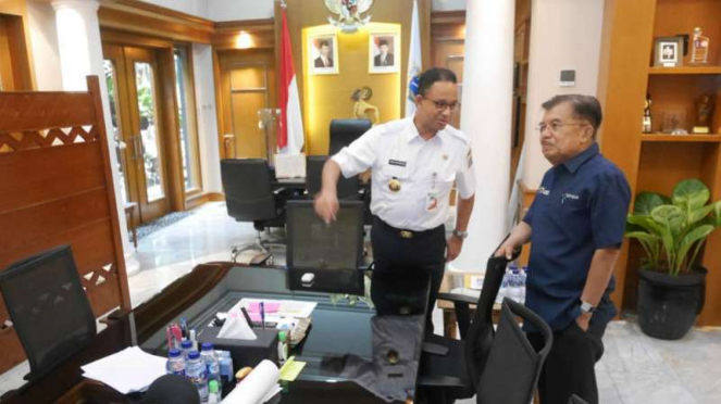 Wapres Jusuf Kalla dan Gubernur DKI Anies Baswedan 