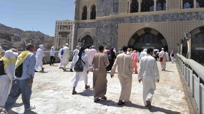 Salat Jumat jemaah haji di Masjidil Haram