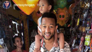 Ke Bali, John Legend dan Istri Mencoba Liburan Irit Ala Rakyat Jelata