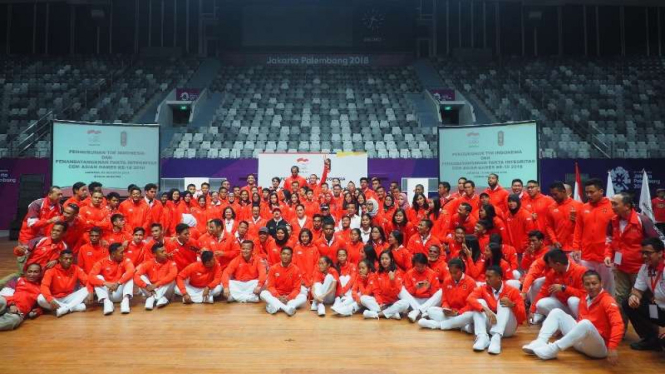 Pengukuhan kontingen Indonesia di Asian Games 2018.