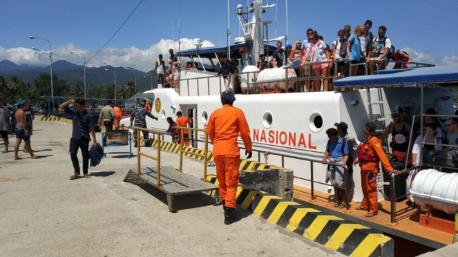 Basarnas evakuasi wisatawan mancanegara di Gili Trawangan, pasca gempa Lombok