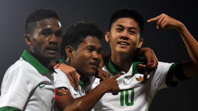 Pemain Timnas Indonesia U-16 rayakan gol Amiruddin Bagus Kahfi.