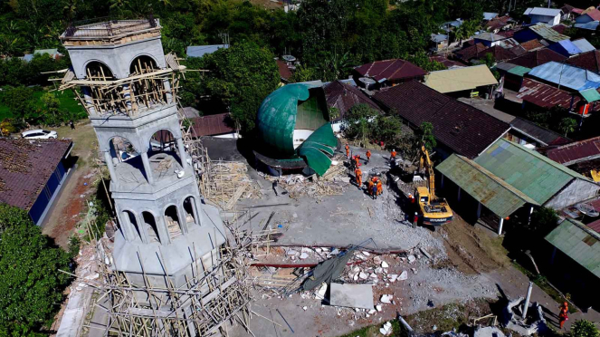 Evakuasi Korban Gempa Lombok