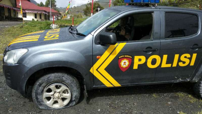 Mobil polisi ditembaki OTK di Papua