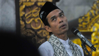Ustaz Abdul Somad Bicara Kredit Mobil di Hadapan Pelawak