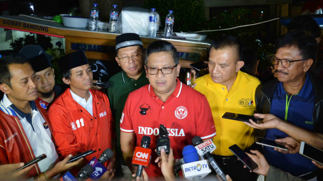 Rapat sekjen pengusung petahana pada pilpres 2019 di Gedung Joang, Jakarta
