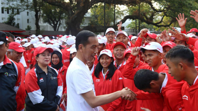 Presiden Jokowi dan Menko PMK Puan Maharani di Istana Negara