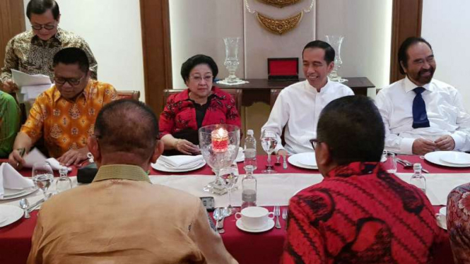 Presiden Jokowi saat mengumumkan calon wakil presiden.