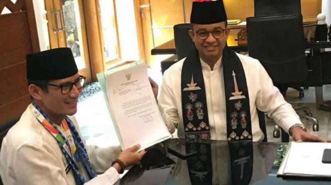 Sandiaga Uno dan Gubernur DKI Jakarta Anies Baswedan.