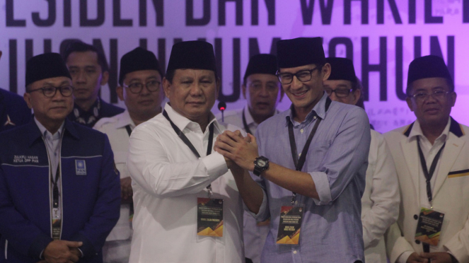 Prabowo-Sandiaga Uno Daftarkan Diri ke KPU