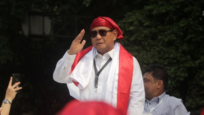 Prabowo-Sandiaga Uno Daftarkan Diri ke KPU