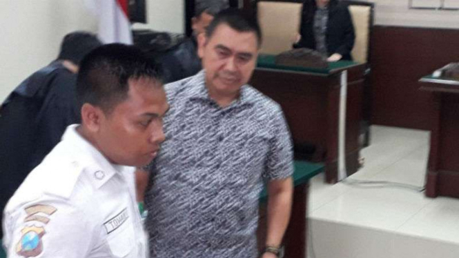 Mochammad Anton, Wali Kota nonaktif Malang, seusai menjalani sidang perkara suap di Pengadilan Tindak Pidana Korupsi Surabaya, Jawa Timur, pada Jumat, 10 Agustus 2018.
