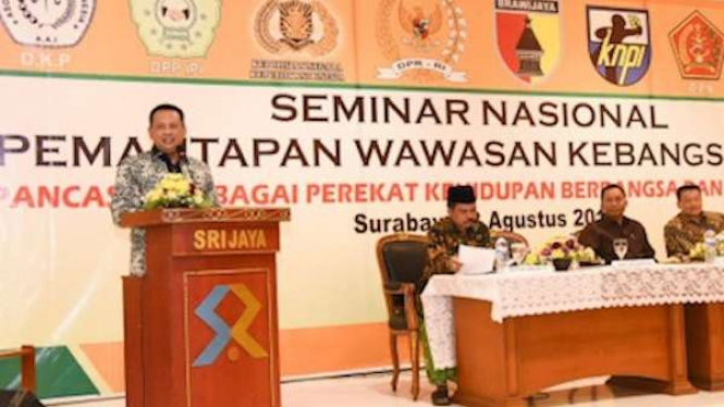 Ketua DPR RI Bambang Soesatyo saat menjadi keynote speaker pada Seminar Nasional