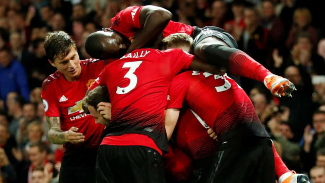 Para pemain Manchester United saat rayakan kemenangan.