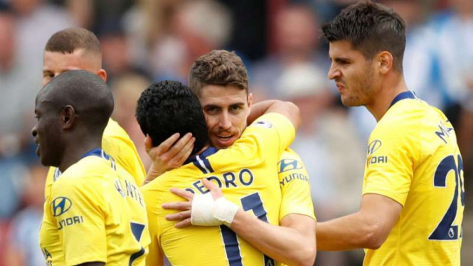 Pemain Chelsea rayakan gol Jorginho.