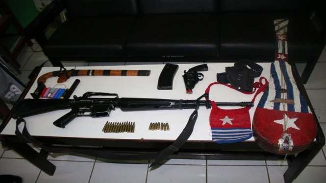 Senjata api yang disita dari kelompok bersenjata di Papua