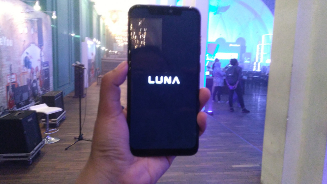 Smartphone Luna Xstream