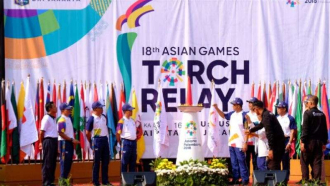 Obor Asian Games dilepas dari halaman Balaikota Jakarta