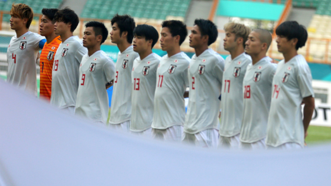 Pesepakbola Jepang saat babak penyisihan Grup D pada Asian Games 2018 di Stadion Wibawa Mukti, Cikarang, Jawa Barat, Kamis (16/8/2018) .