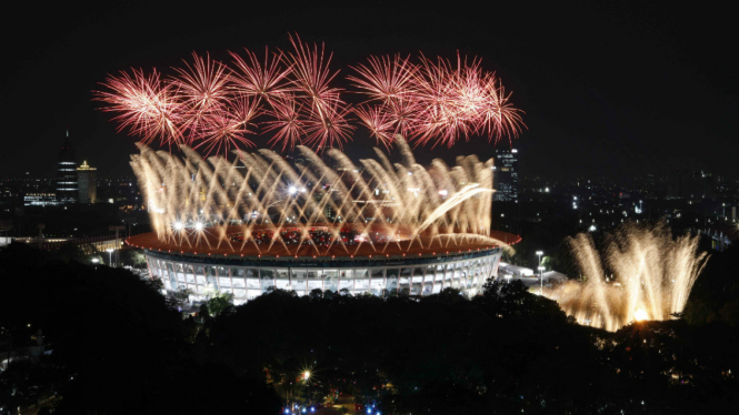 Pertunjukan kembang api saat Pembukaan Asian Games 2018.