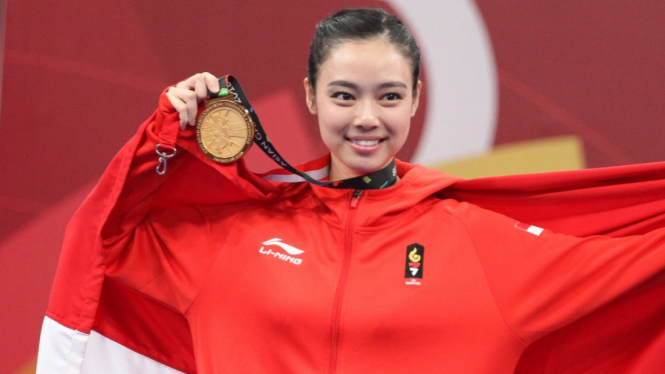 Medali Emas Indonesia dari Wushu oleh Lindswell Kwok