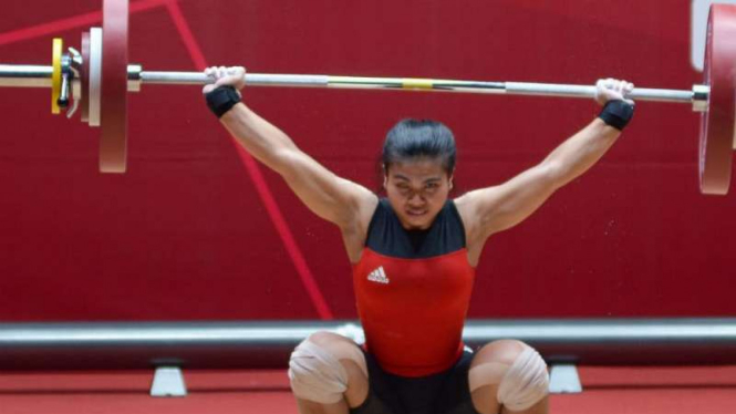 Atlet angkat besi Indonesia, Sri Wahyuni.