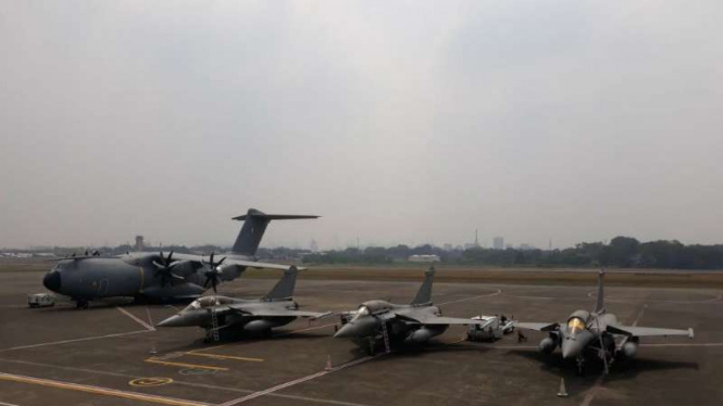 Jet tempur Prancis di Jakarta