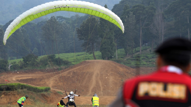 Ilustrasi lomba paragliding di Asian Games 2018 Jakarta-Palembang