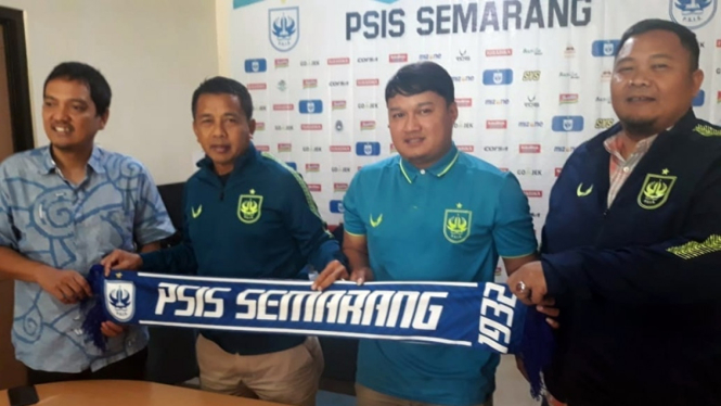 Perkenalan Jafri Sastra sebagai pelatih PSIS Semarang