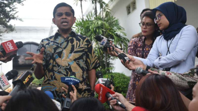 Mensos Idrus Marham menyerahkan surat pengunduran diri kepada Presiden Jokowi
