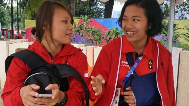 Dua atlet Kabaddi Indonesia, Agustina dan Santih Ni Made Praarthina.