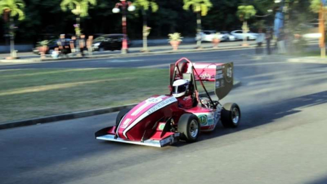 Mobil Formula rancangan Bimasakti Racing Team Universitas Gajah Mada Yogyakarta