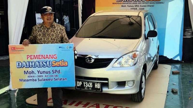 Pemilik mobil Daihatsu yang kendaraannya direkondisi secara gratis.