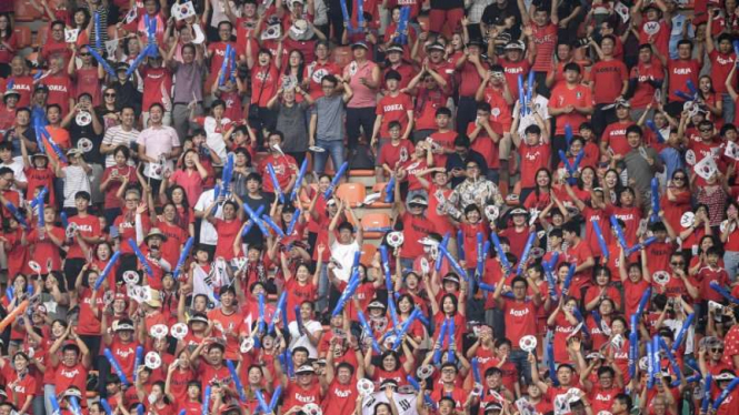 Suporter Korea Selatan di Stadion Pakansari saat Asian Games 2018