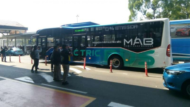 Bus listrik MAB Bandara Soekarno-Hatta.