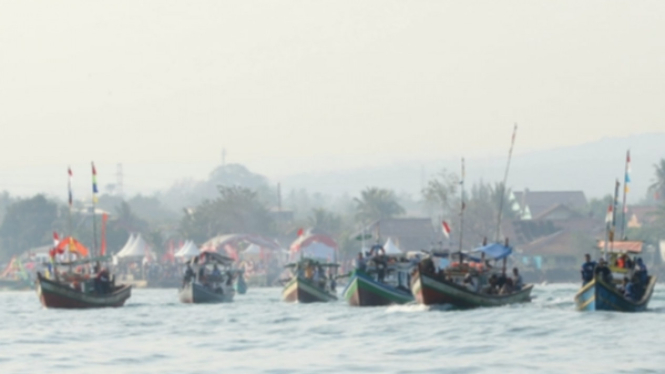 Ngagurah Dano Tradisi Menangkap Ikan Masyarakat Banten