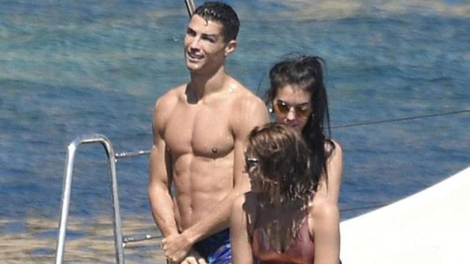 Ronaldo berlibur dengan kekasih, Georgina Rodriguez.